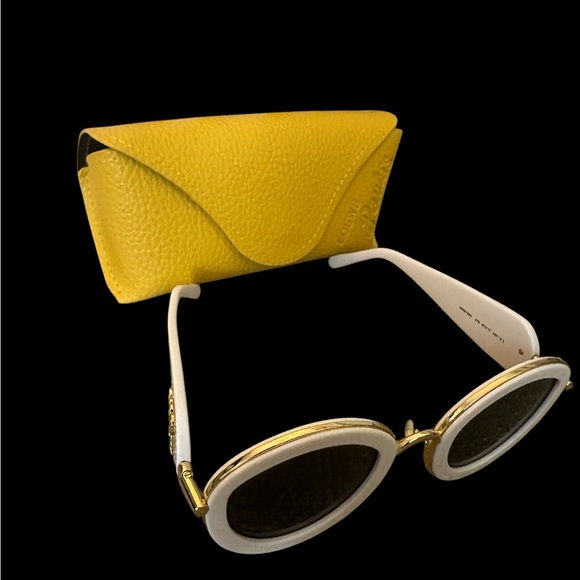 Loewe White Sunglasses Minimalist Design New In Gift Box - Picture 9 of 16